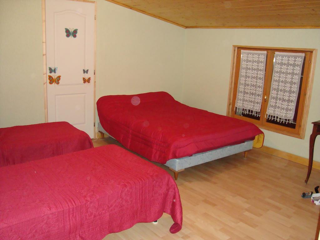 La Croix De Bois Bed & Breakfast Jayat Room photo